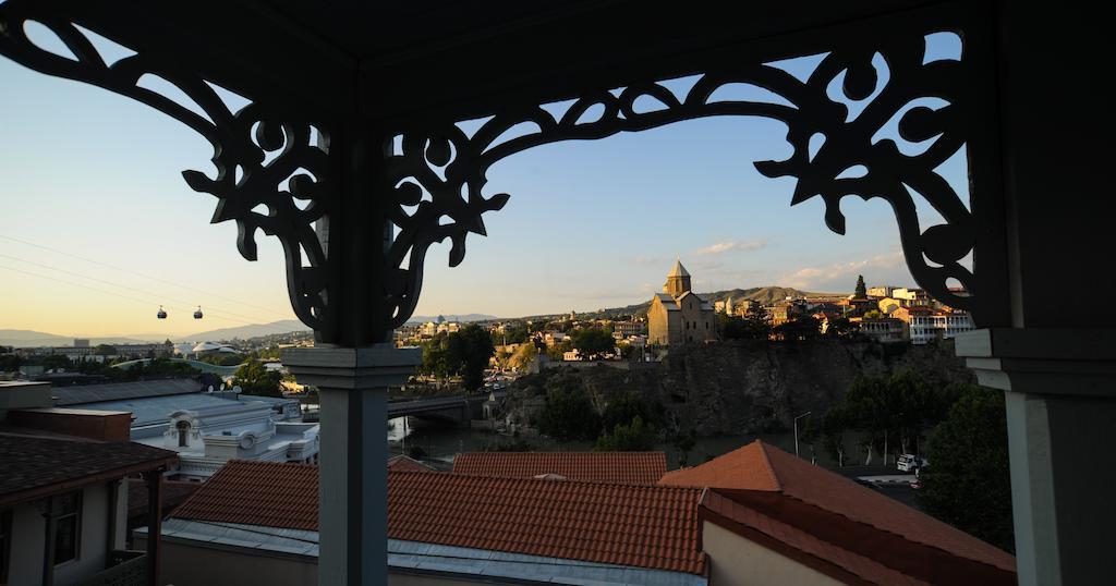 Postcard Balconies Apartment Tbilisi Room photo